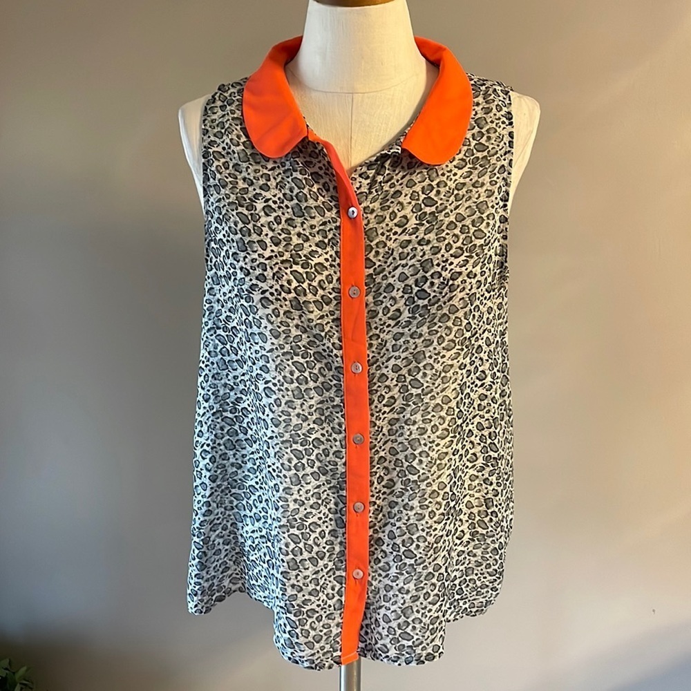 IRIS semi sheer cheetah blouse button front sleeveless round collar accent trim
